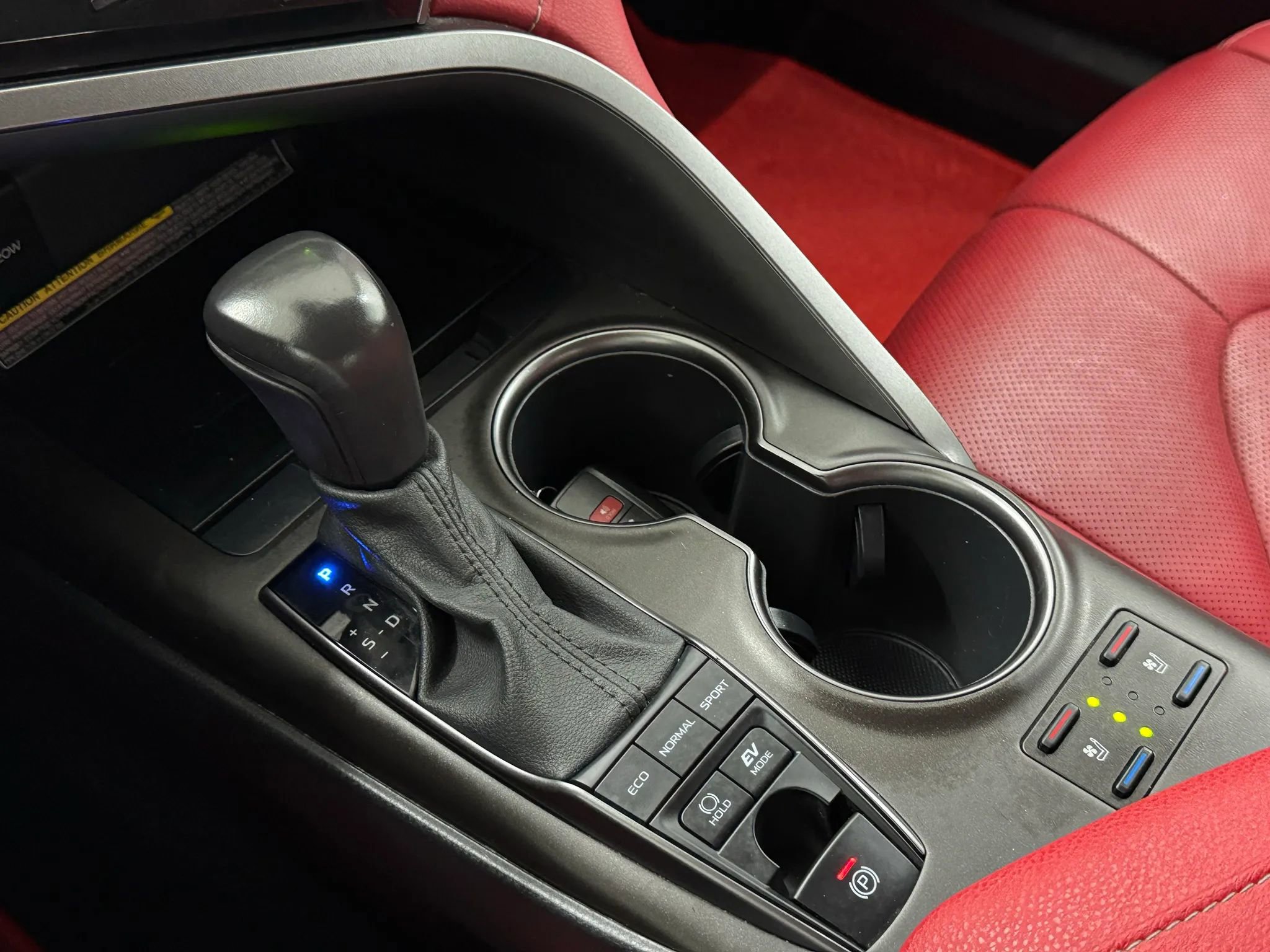 Used 2021 Toyota Camry XSE w/ Navigation Upgrade Package image 30