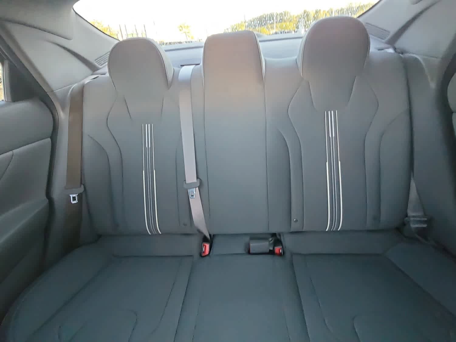 Used 2022 Hyundai Elantra SEL FWD image 50