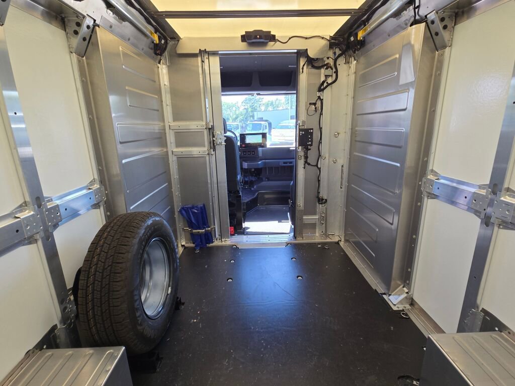 New 2025 Chevrolet Brightdrop 400 w/ Battery Pack, Max Range image 11