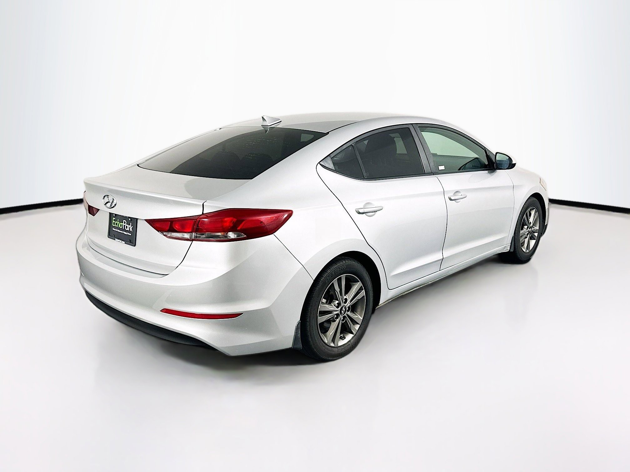 Used 2018 Hyundai Elantra SEL w/ Cargo Package FWD image 9