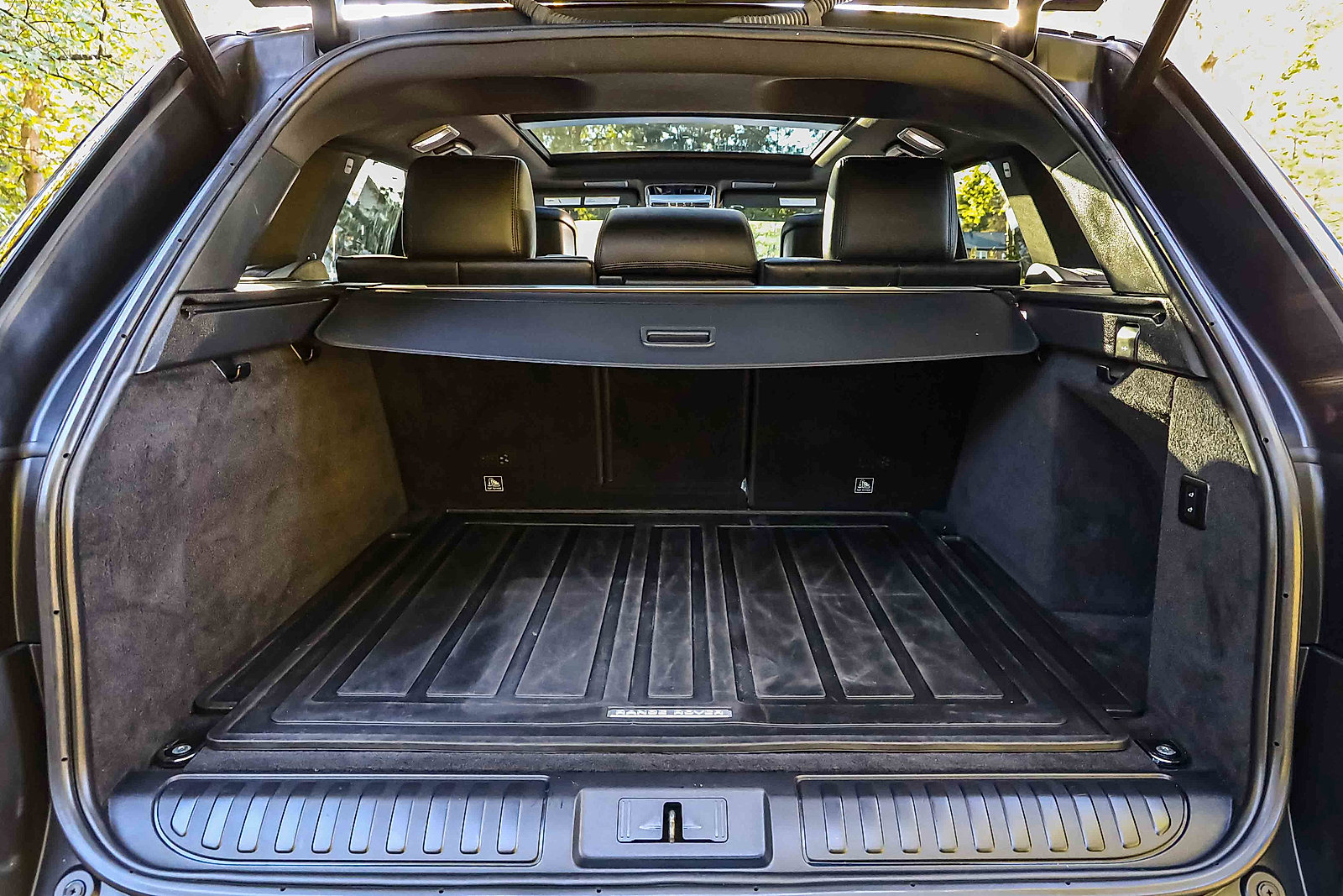 Used 2022 Land Rover Range Rover Sport HST image 23