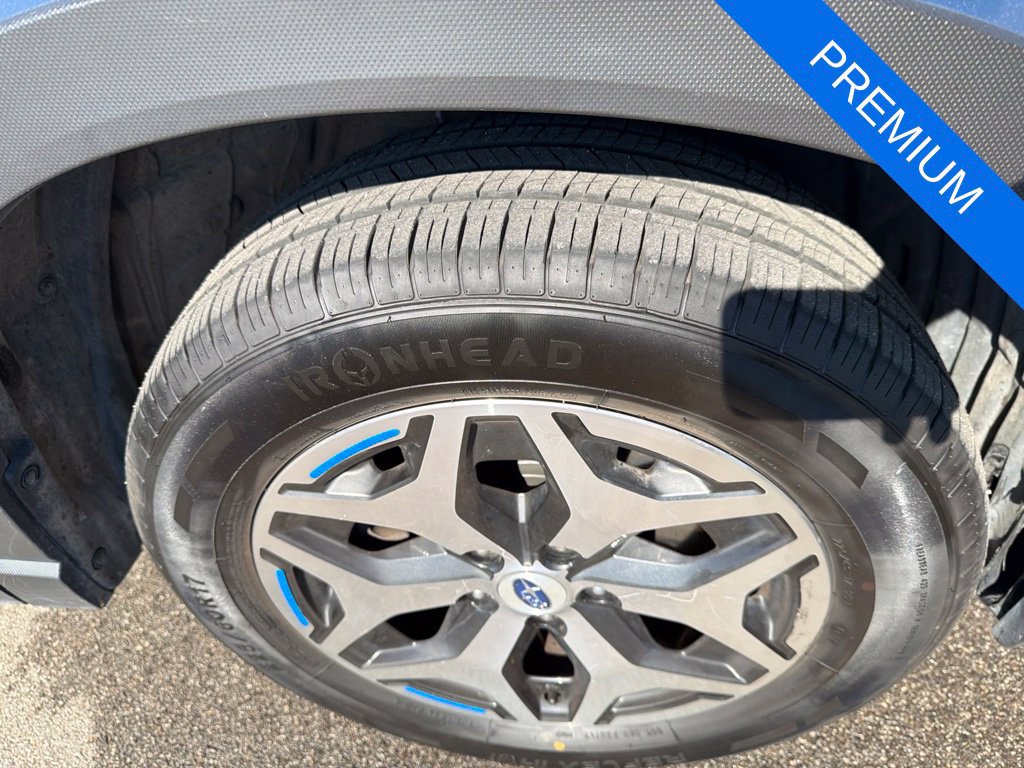 Used 2020 Subaru Forester Premium AWD/4WD image 31