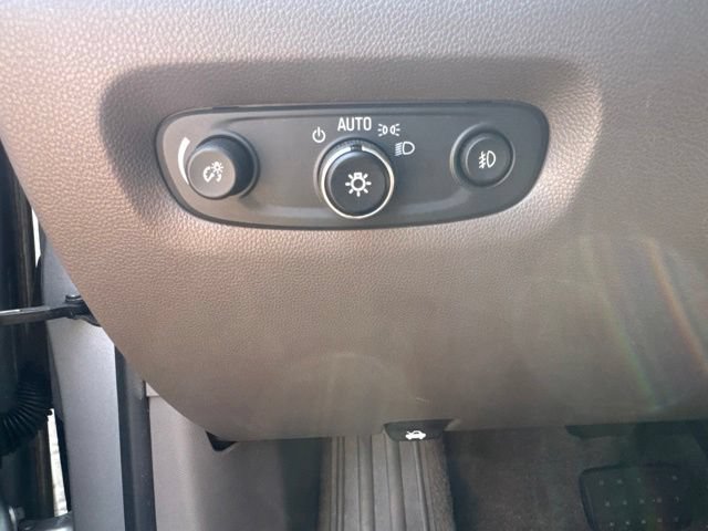 Used 2018 Chevrolet Traverse LT FWD image 4