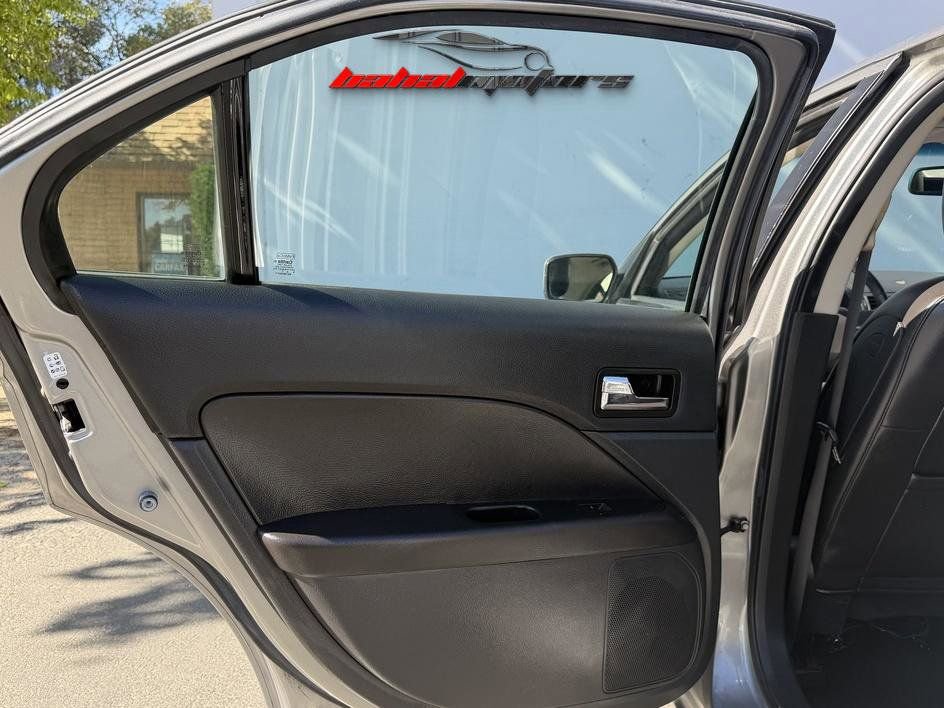 Used 2009 Ford Fusion SEL image 16