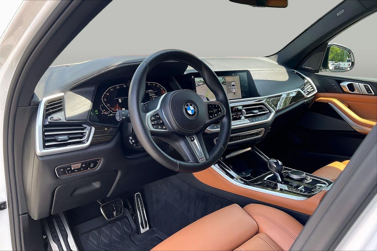 Used 2021 BMW X5 xDrive40i w/ M Sport Package AWD/4WD image 17