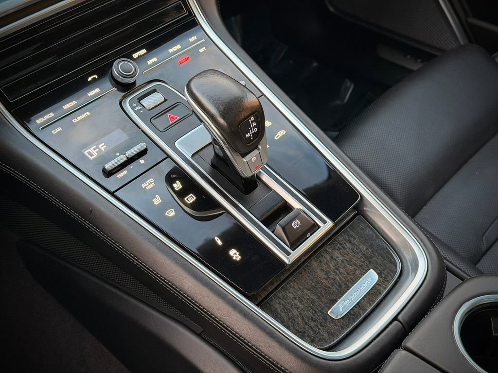 Used 2018 Porsche Panamera Turbo image 33