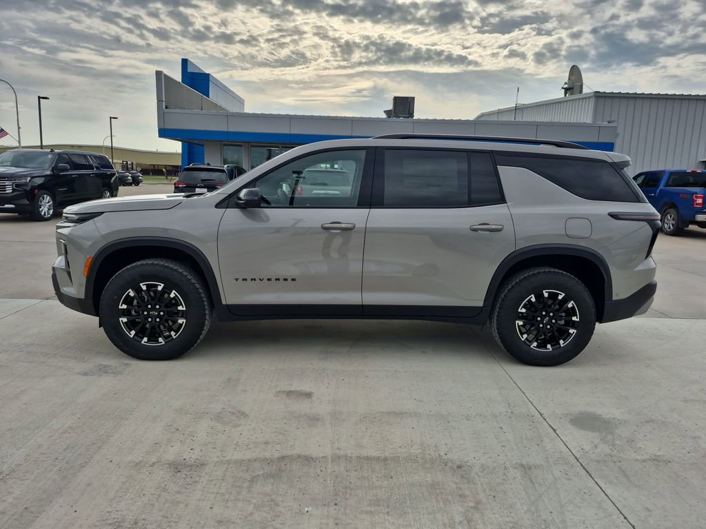 New 2026 Chevrolet Traverse Z71 w/ Enhanced Driving Package AWD/4WD image 2