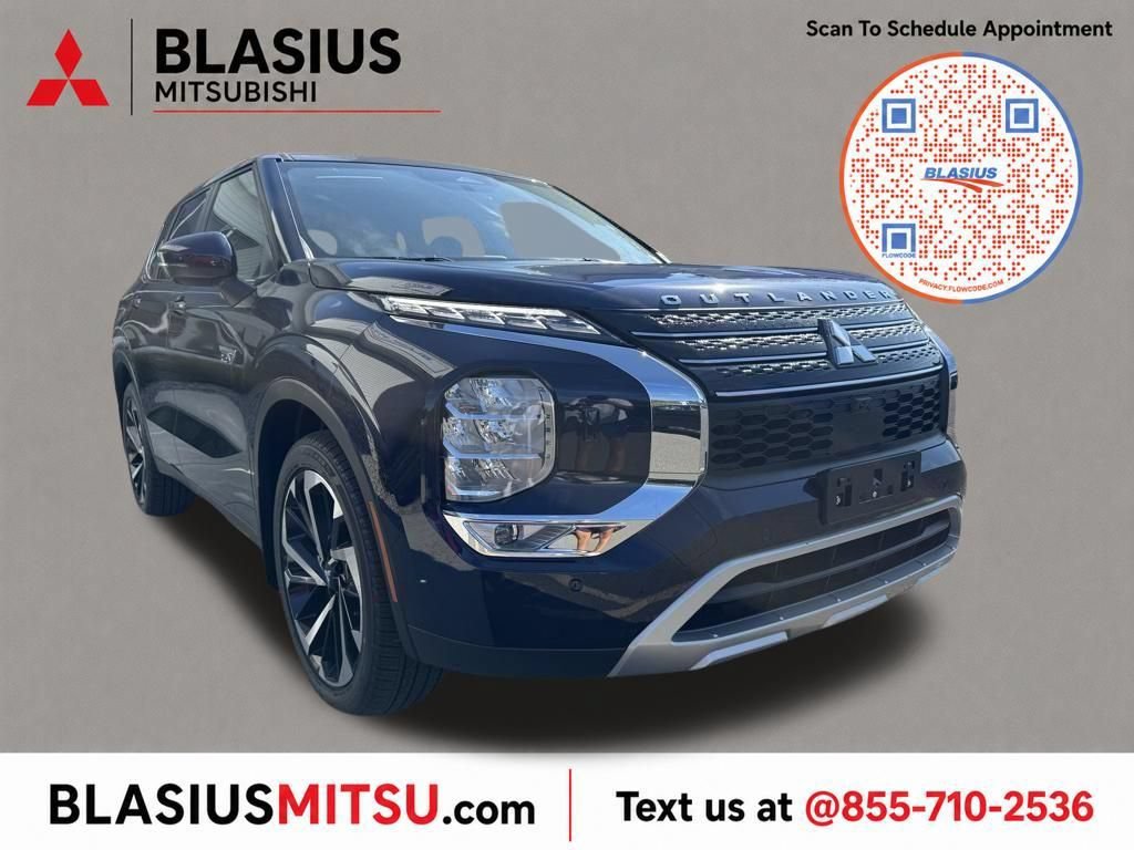 Used 2025 Mitsubishi Outlander SE