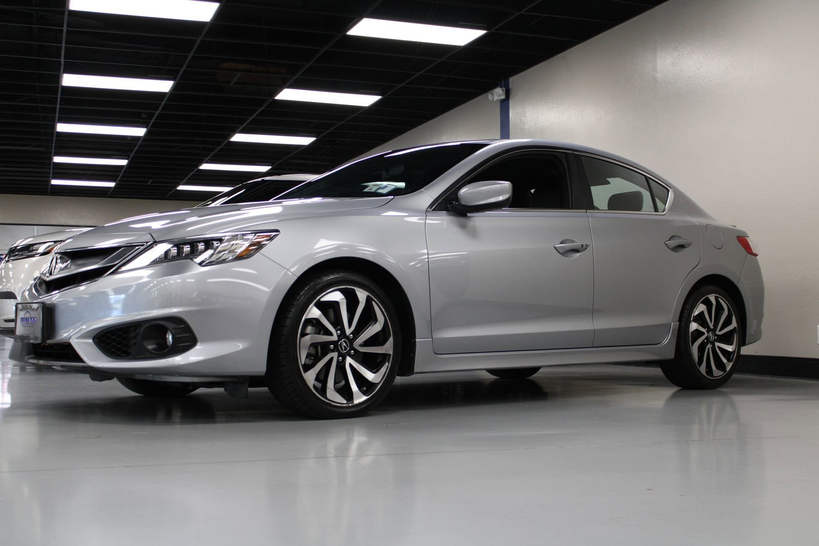 Used 2017 Acura ILX w/ Technology Plus & A-SPEC image 5