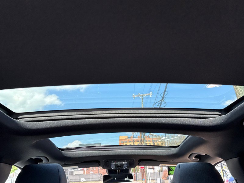 Used 2022 Mercedes-Benz EQB 300 4MATIC image 31