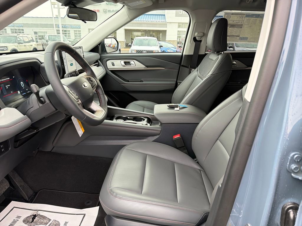 New 2026 Ford Explorer Active w/ Active Comfort Package AWD/4WD image 9