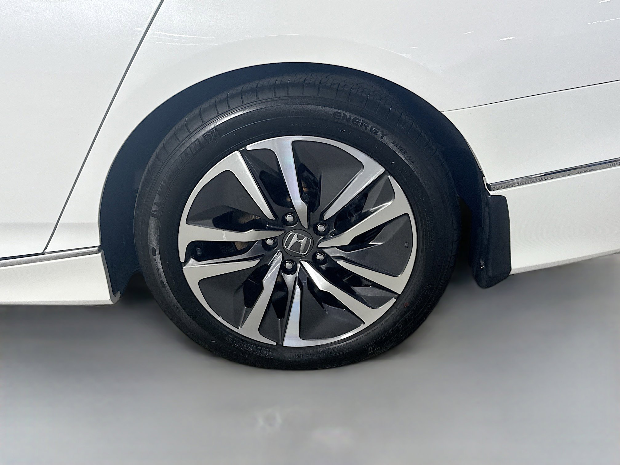 Used 2022 Honda Accord EX-L image 37