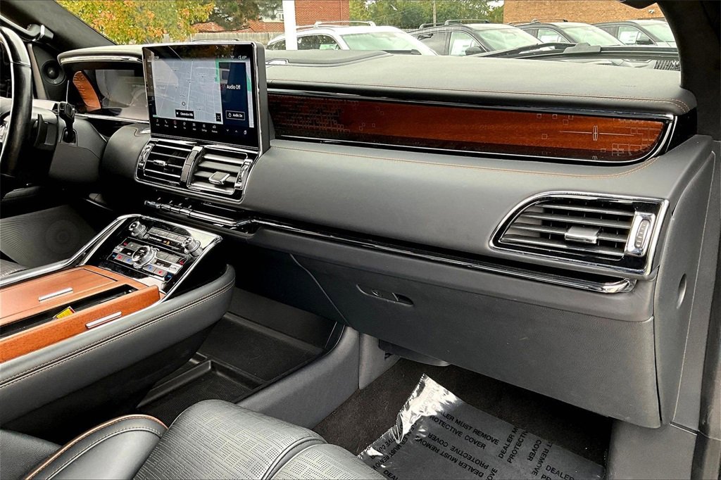 Used 2023 Lincoln Navigator Black Label image 25