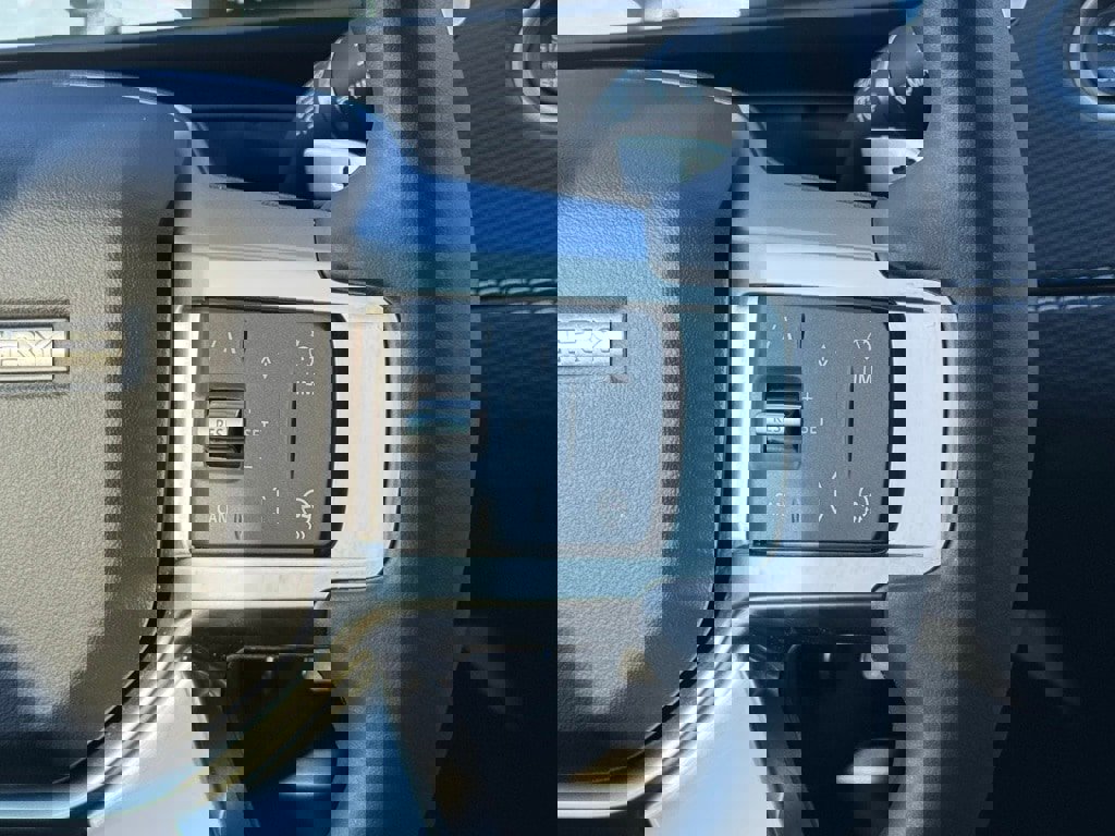 Certified 2025 Land Rover Discovery Dynamic SE image 20