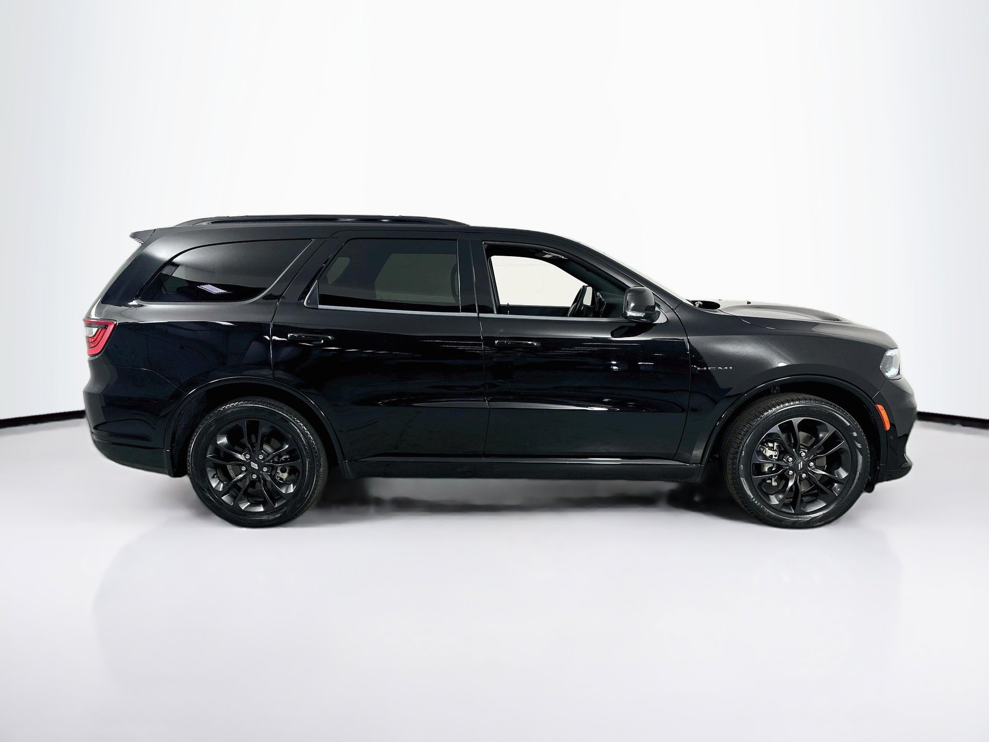 Used 2023 Dodge Durango R/T RWD image 4
