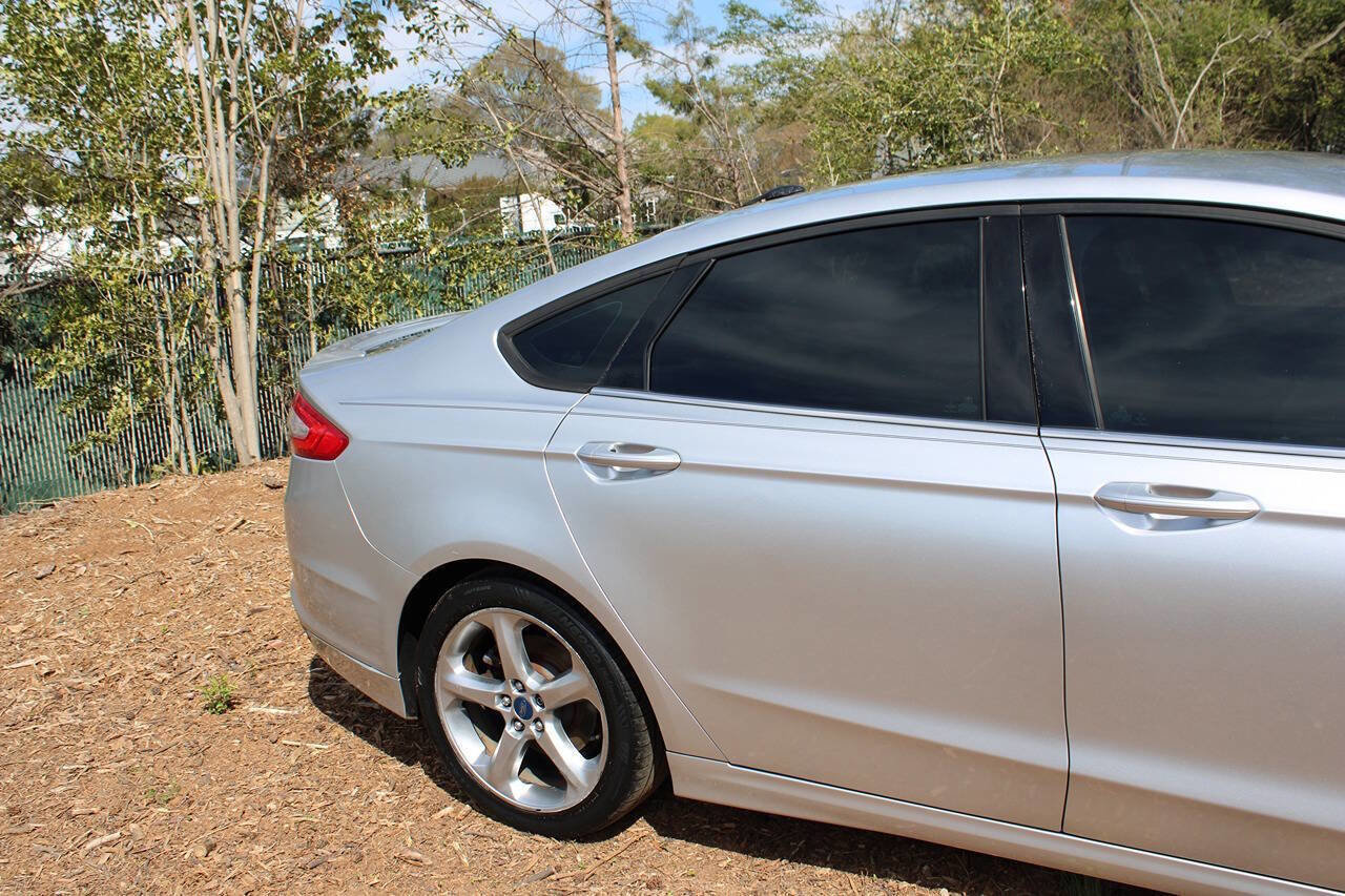 Used 2013 Ford Fusion SE image 5