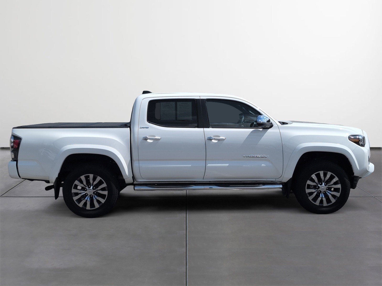 Certified 2022 Toyota Tacoma Limited AWD/4WD image 6