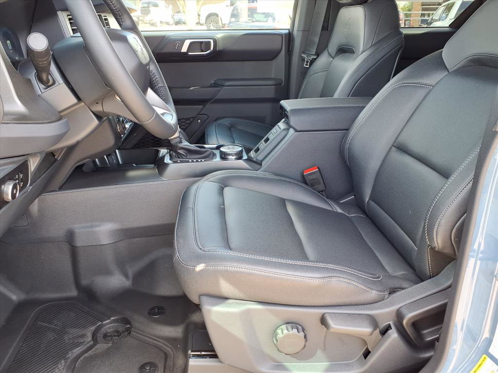 New 2025 Ford Bronco Badlands image 6