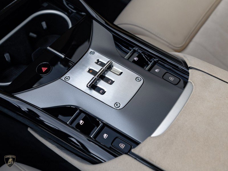 Used 2023 Ferrari Purosangue image 16