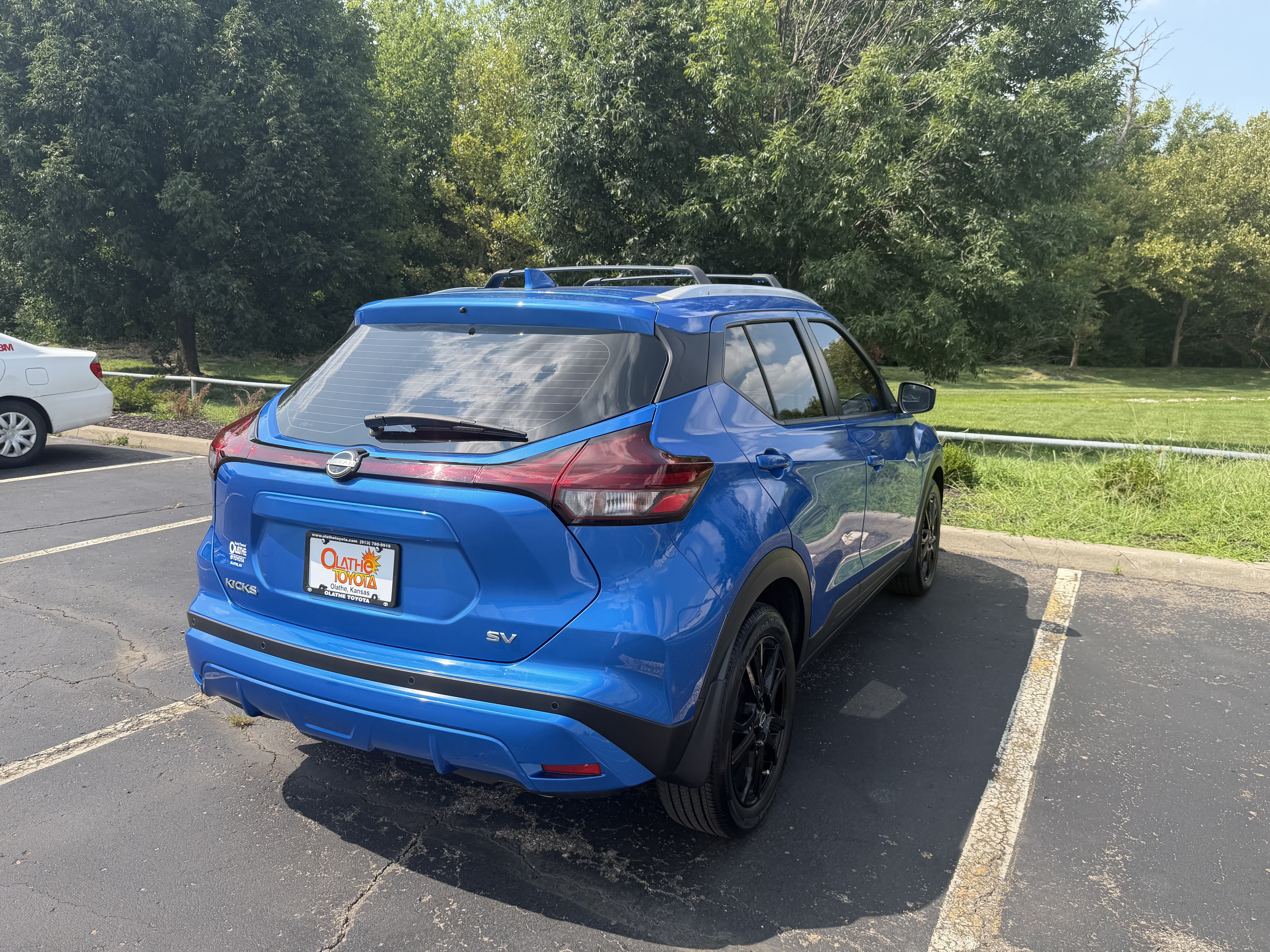 Used 2023 Nissan Kicks SV FWD image 11