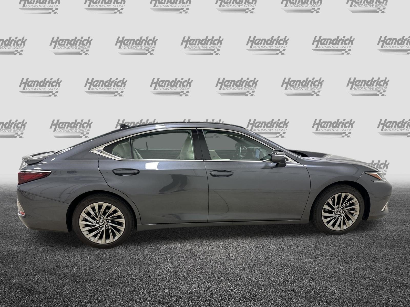 Certified 2025 Lexus ES 350 w/ Accessory Package (Z2) FWD image 11