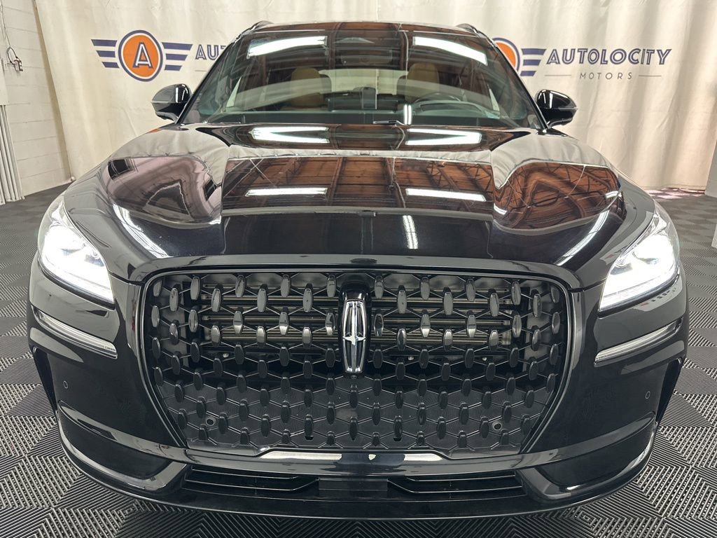Used 2023 Lincoln Corsair Reserve w/ Equipment Group 202A AWD/4WD image 3