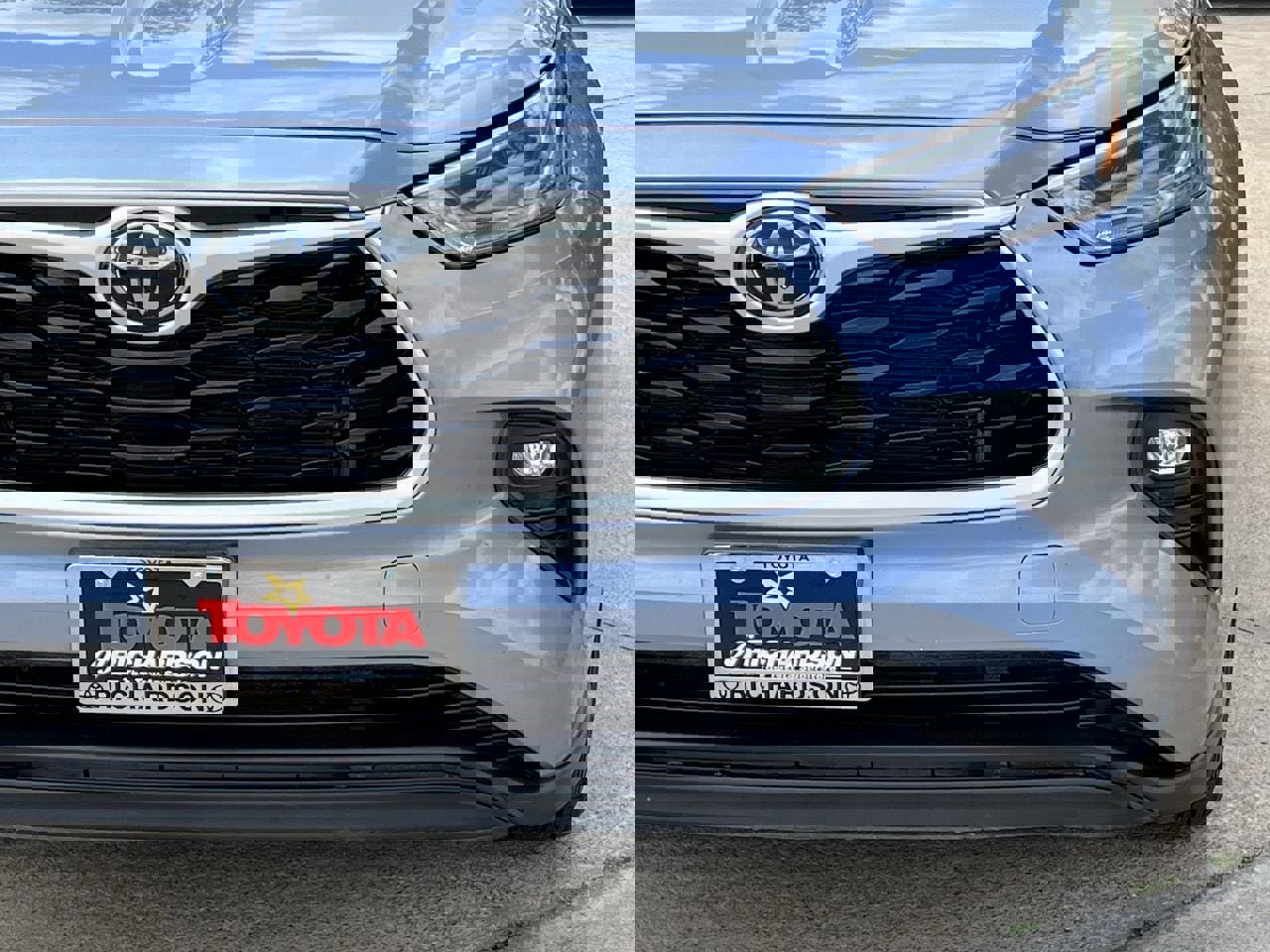 Used 2022 Toyota Highlander XLE image 8