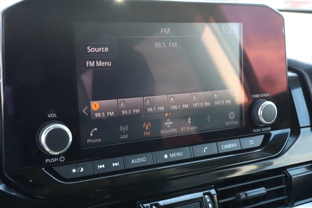 Used 2022 Nissan Pathfinder SV image 32