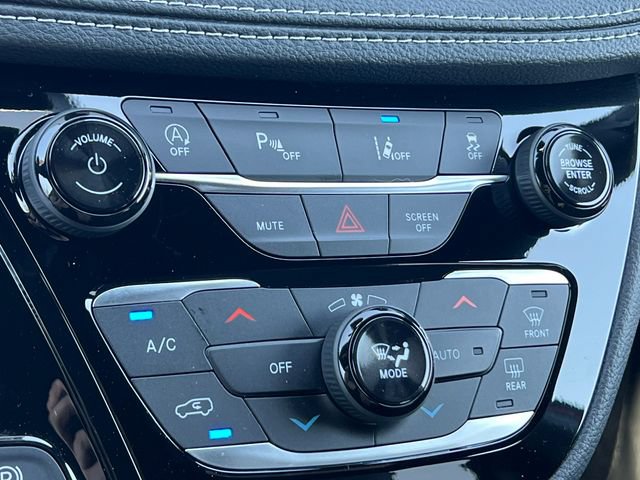 New 2026 Chrysler Pacifica Select FWD image 25