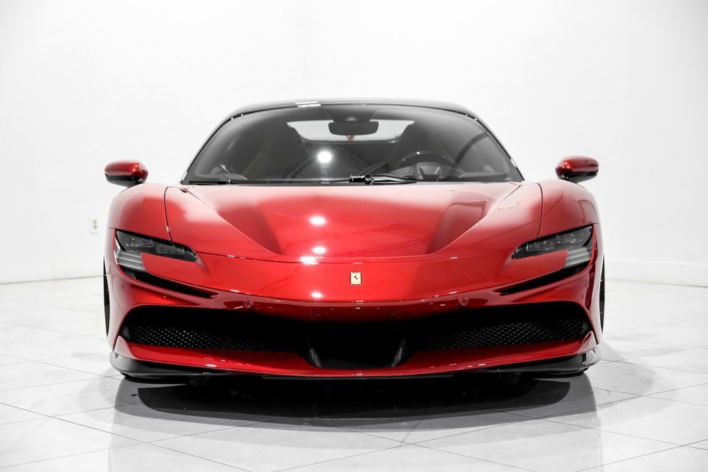 Used 2022 Ferrari SF90 Spider image 2
