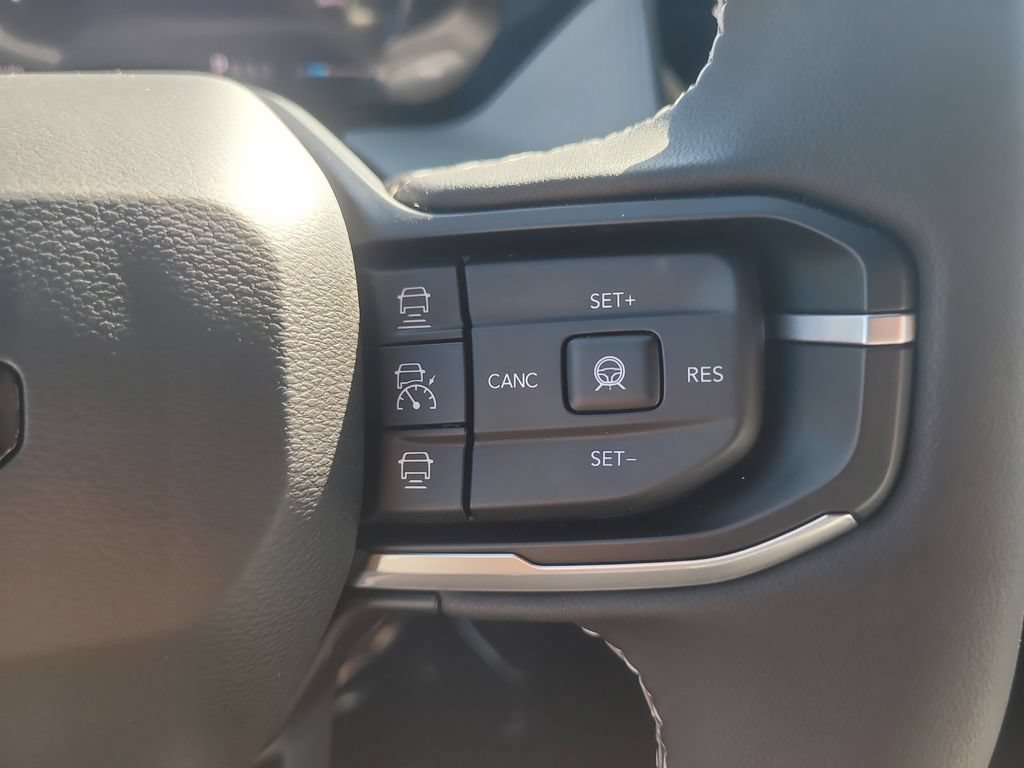 New 2026 Jeep Cherokee Limited AWD/4WD image 32