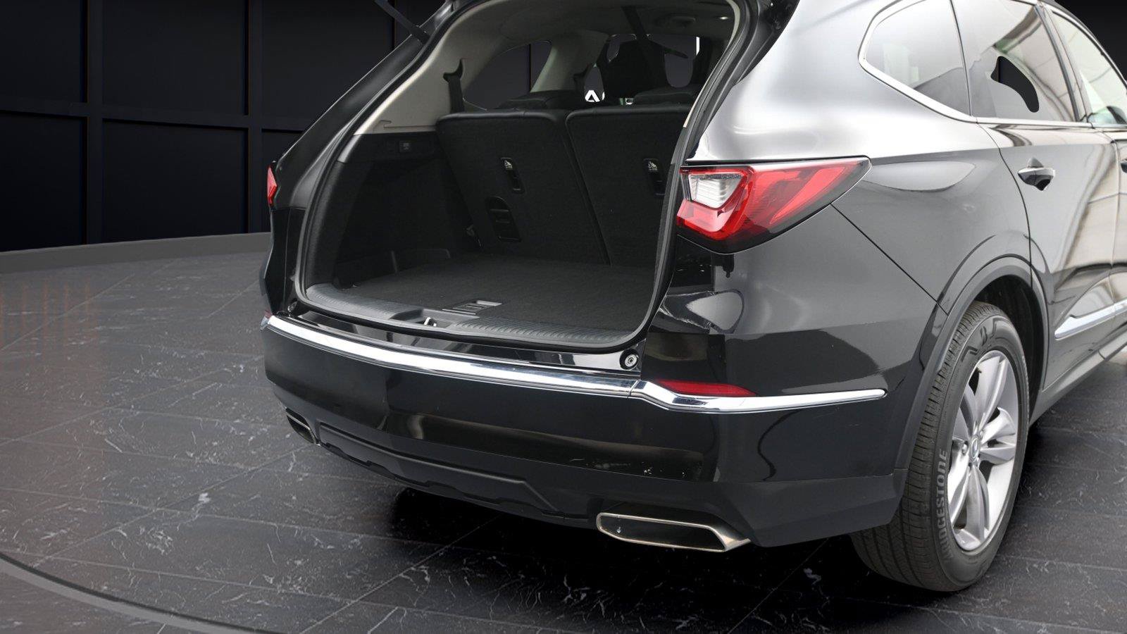 Used 2024 Acura MDX SH-AWD image 11