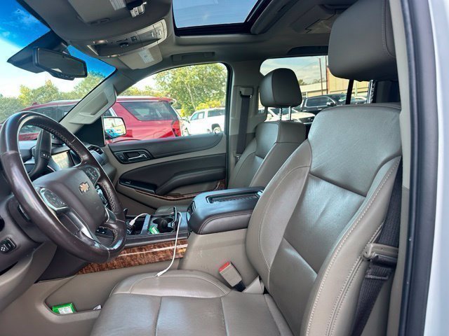 Used 2018 Chevrolet Suburban Premier AWD/4WD image 15