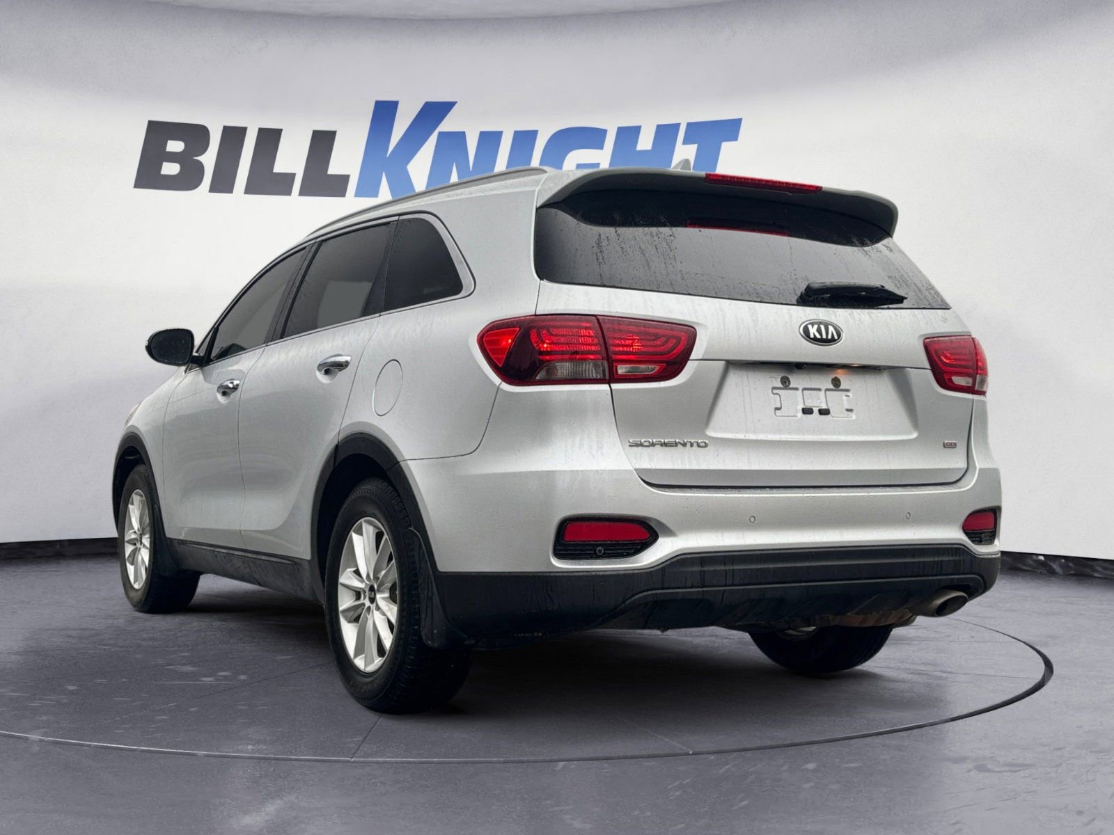 Used 2019 Kia Sorento LX w/ LX Convenience Package image 3