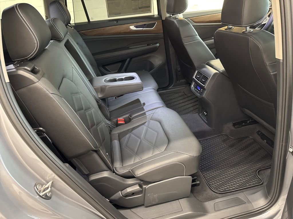 New 2026 Volkswagen Atlas SE image 26