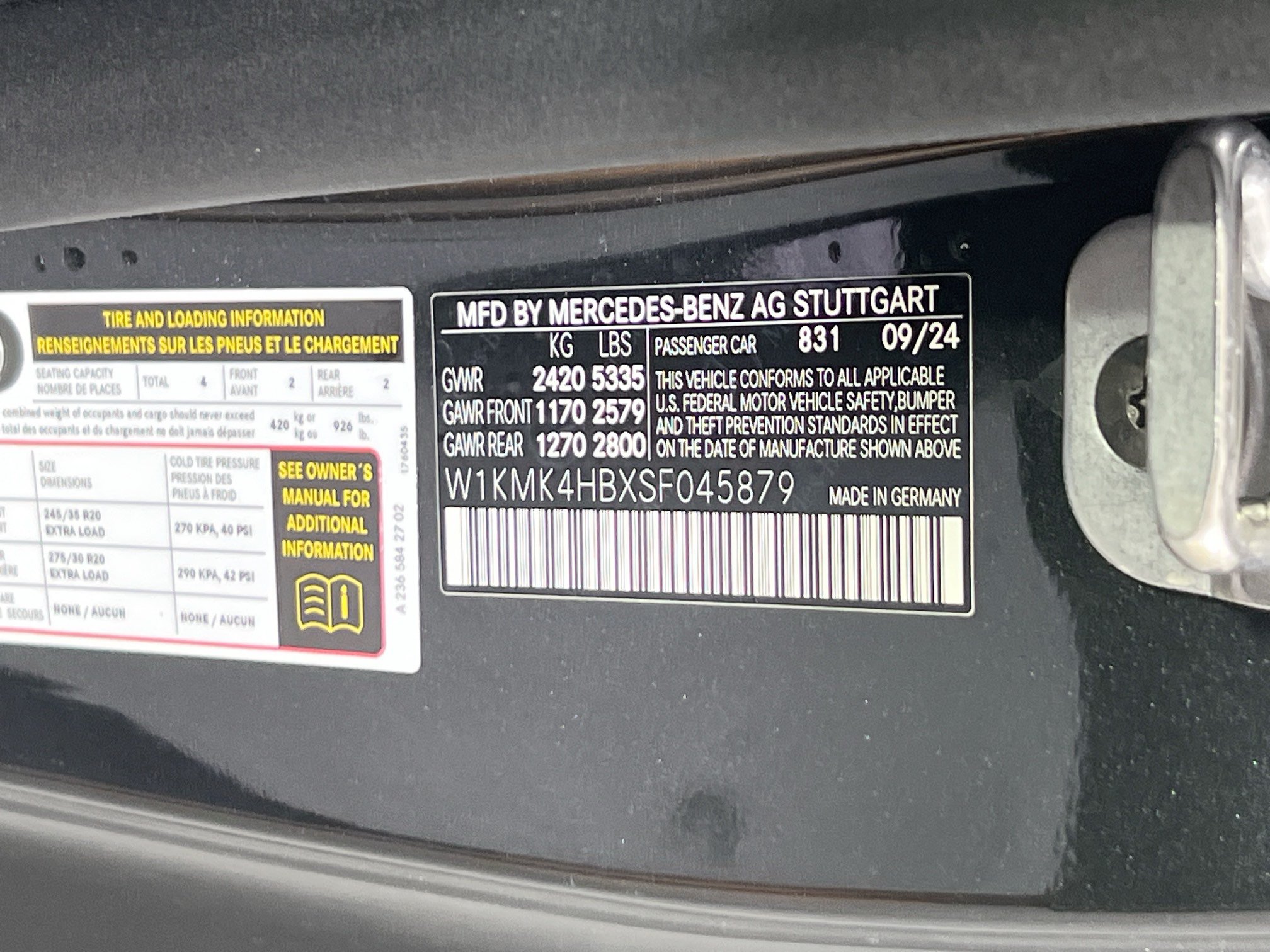 Used 2025 Mercedes-Benz CLE 300 4MATIC Cabriolet w/ Night Package image 32