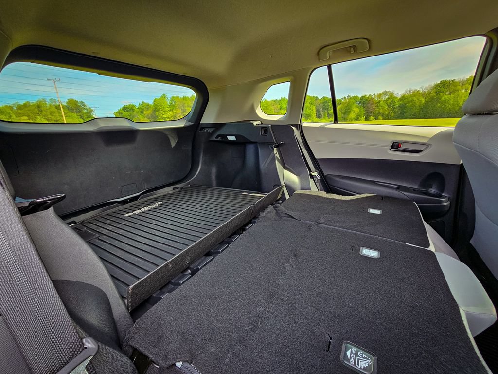 Used 2023 Toyota Corolla Cross L AWD/4WD image 32