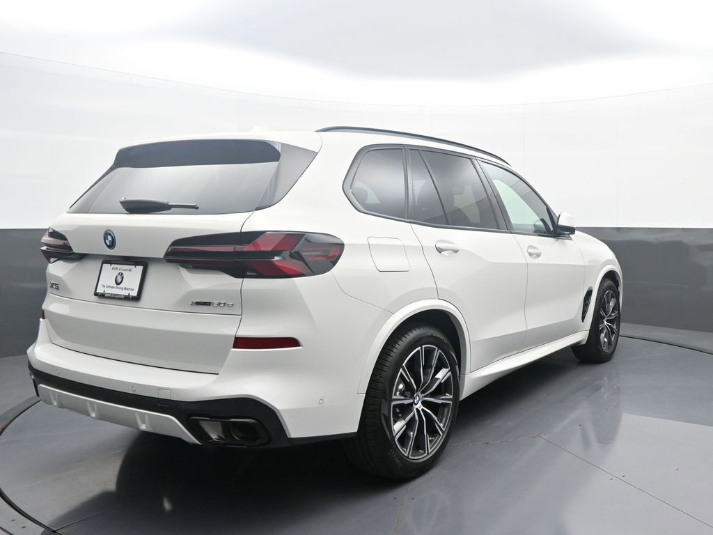 Used 2026 BMW X5 xDrive50e w/ M Sport Package AWD/4WD image 7
