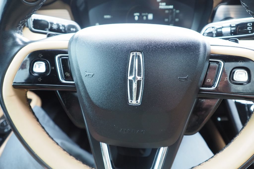 Used 2022 Lincoln Corsair Reserve w/ Equipment Group 201A AWD/4WD image 30