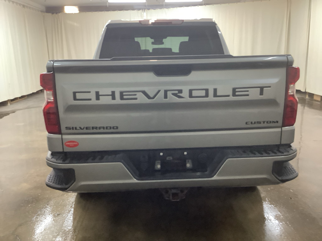 Used 2023 Chevrolet Silverado 1500 Custom w/ 2.7L Blackout Package AWD/4WD image 7