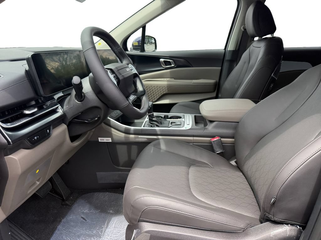 New 2027 Kia Carnival FWD image 9