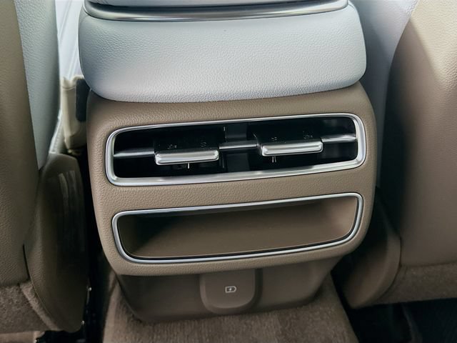 Certified 2026 Genesis GV70 2.5T Advanced AWD/4WD image 18