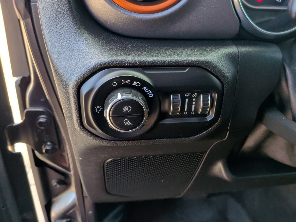 Used 2021 Jeep Gladiator Mojave AWD/4WD image 15