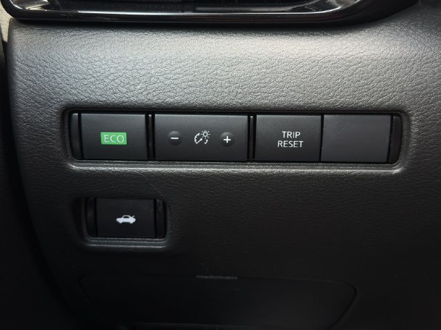 Used 2024 Nissan Sentra SV FWD image 22