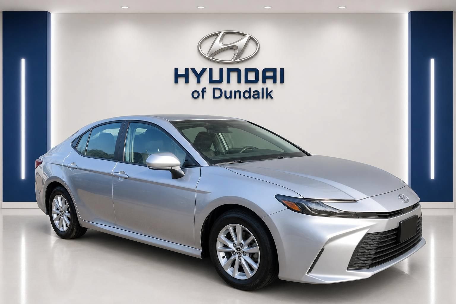 Used 2025 Toyota Camry LE FWD image 3