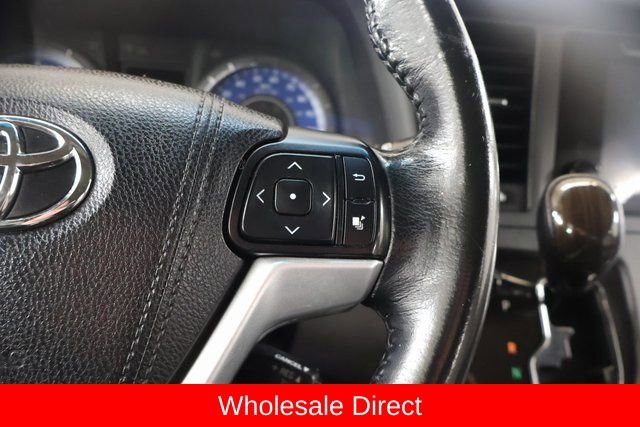 Used 2016 Toyota Sienna XLE image 17