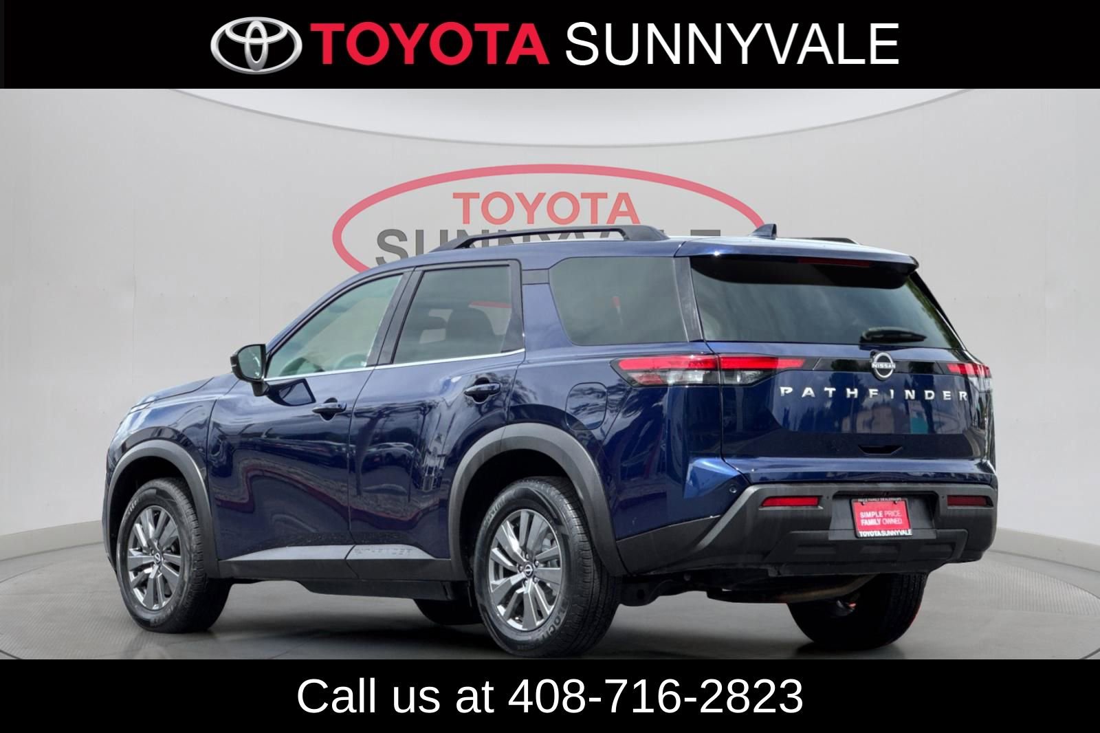 Used 2025 Nissan Pathfinder SV FWD image 7