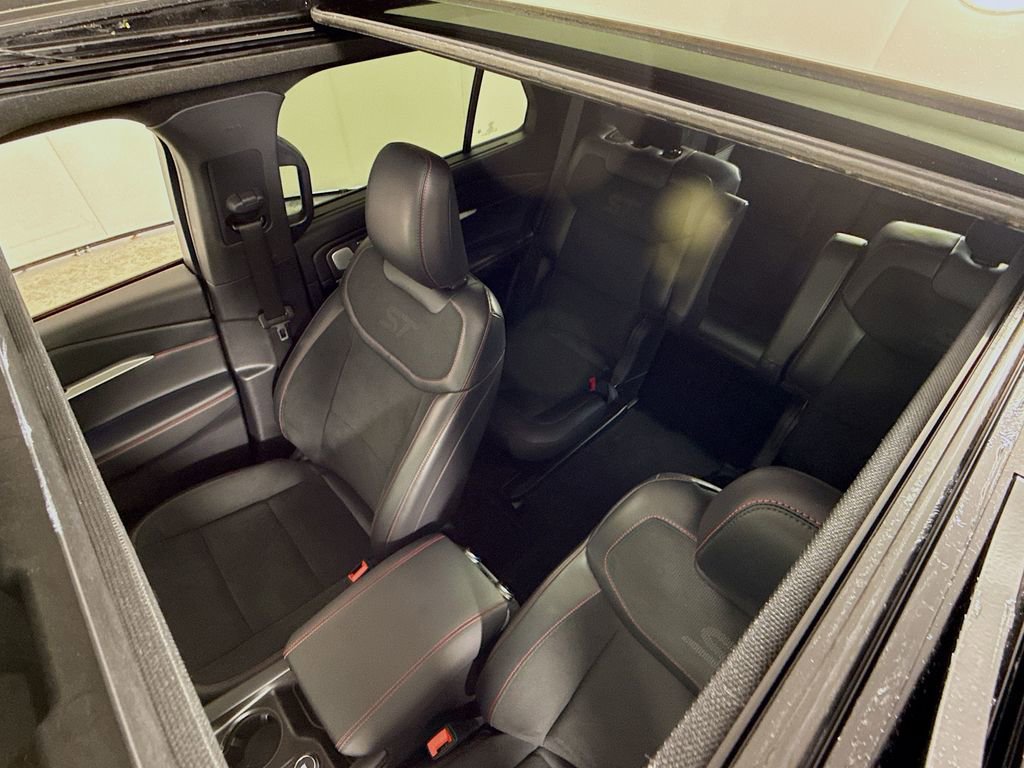 Certified 2025 Ford Explorer ST image 5