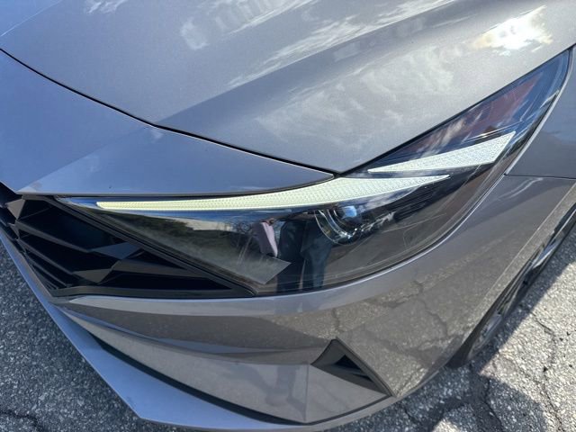 Used 2023 Hyundai Elantra SEL w/ Convenience Package image 30