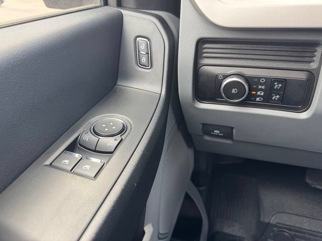 New 2025 Ford F550 4x4 Regular Cab Super Duty image 23